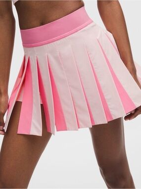 Lululemon Peek-a-Boo Pleat Tennis Skirt